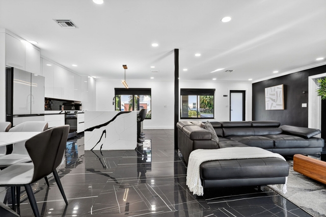 Image of Living space #6