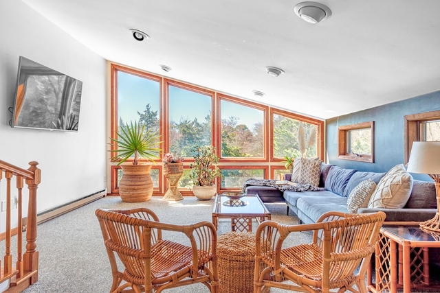 Image of Living space #4