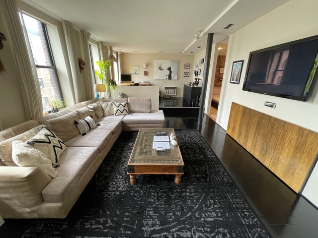 Image of Living space #2