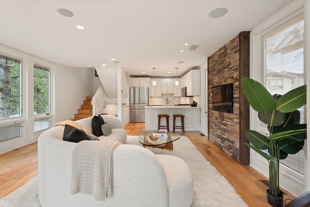 Image of Living space #2