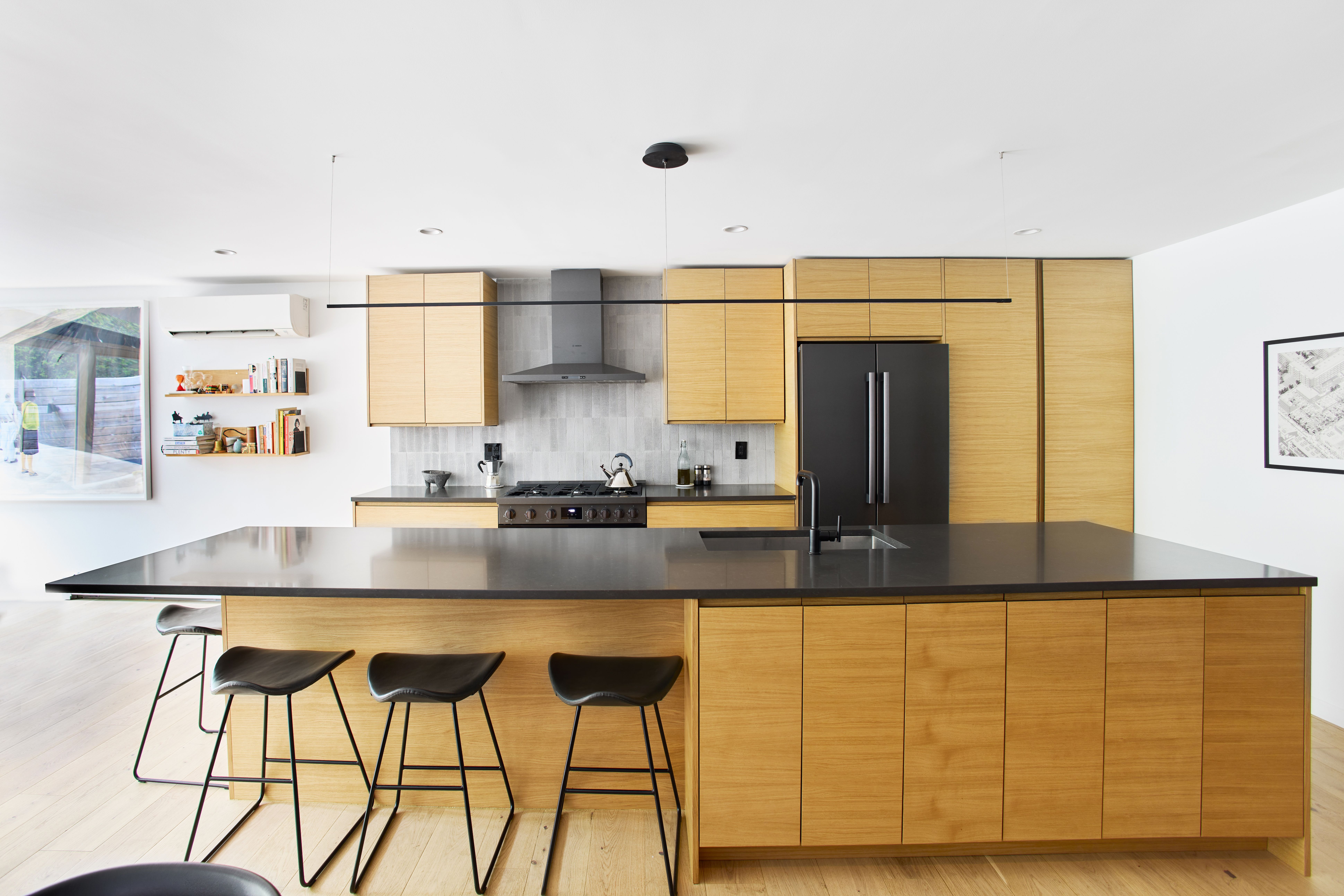 Hillcrest Place | Clinton Hill | Apartment with Private Backyard photo 3