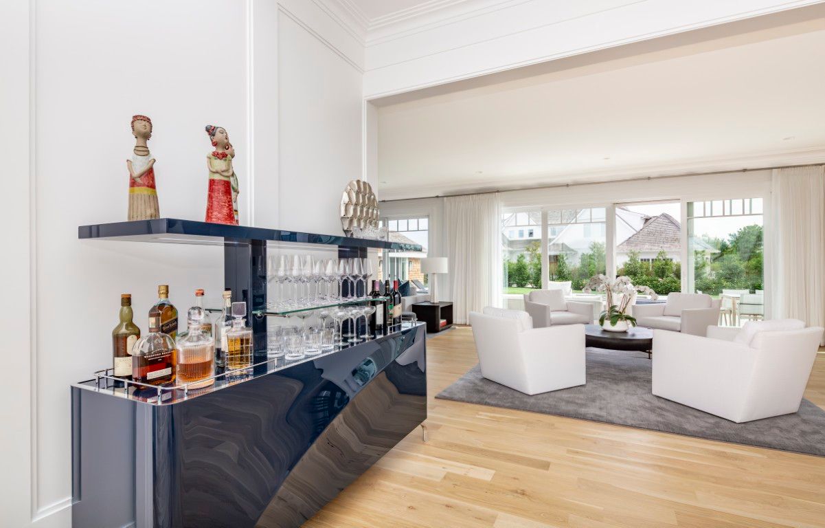 Rosko Estate | Southampton | Home With Heated Pool and Spa photo 9