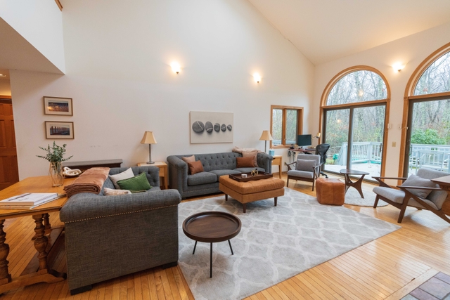 Image of Living space #4