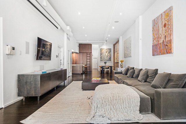 Image of Living space #3