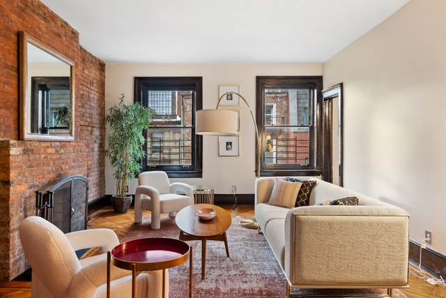 Image of Living space #3