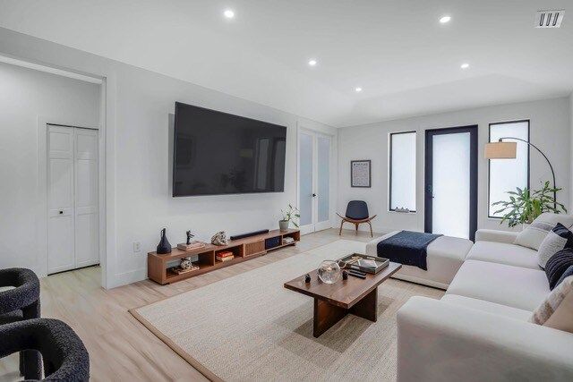 Image of Living space #3