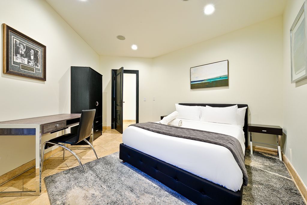 Malibu Sky View Estate | Malibu Hills | Private Estate with Pool & Mountain Views photo 30