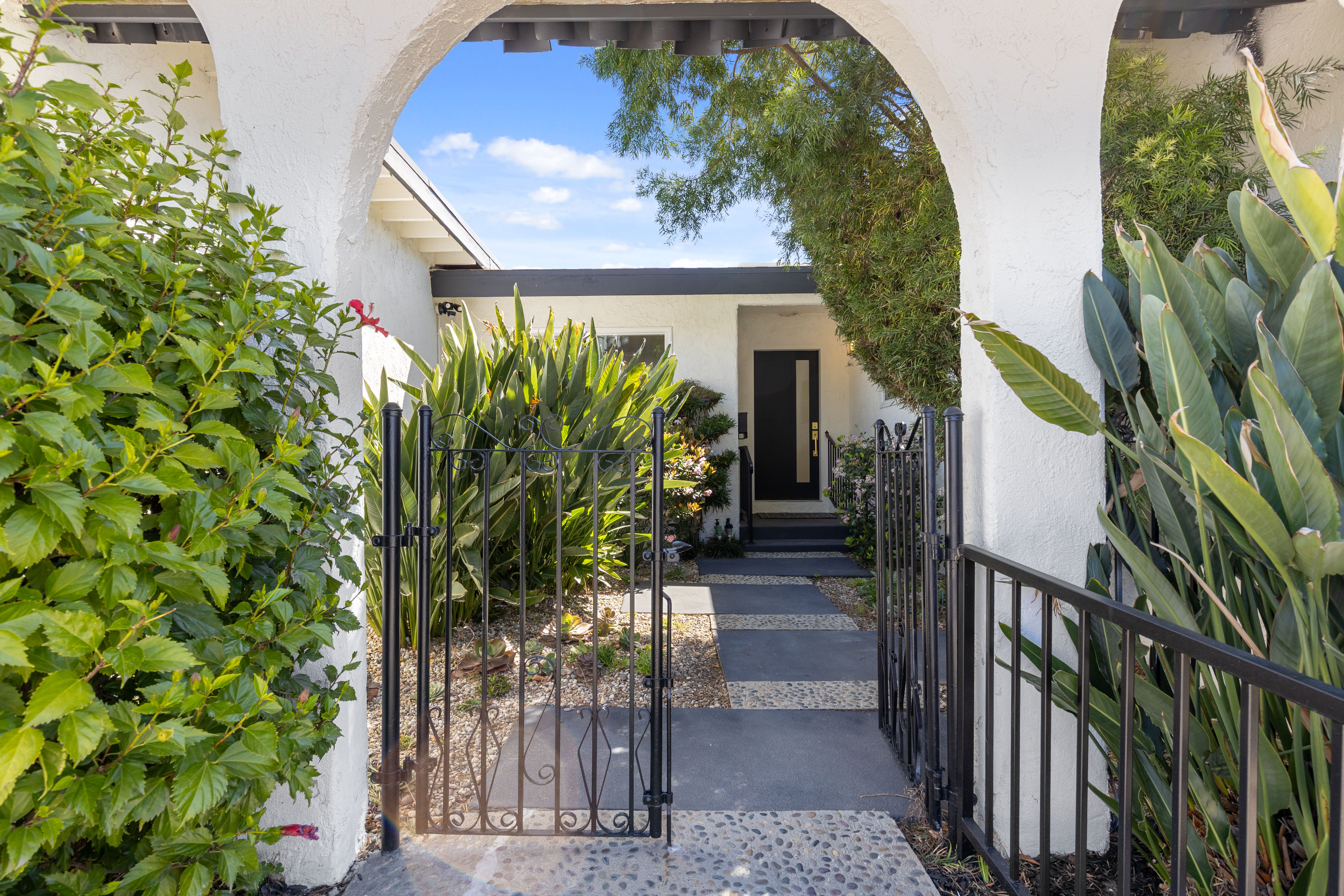 Whitaker Place | Northridge | Modern Designer Home photo 37