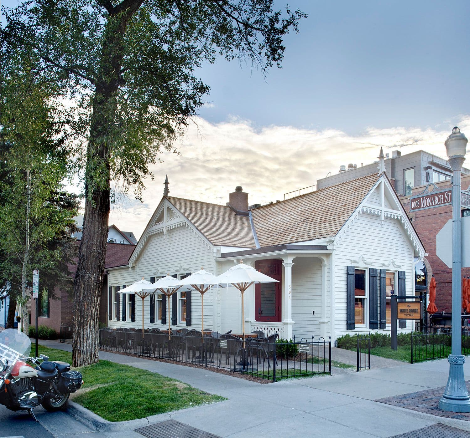 White House Tavern