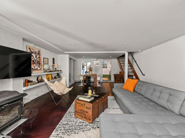 Image of Living space #2
