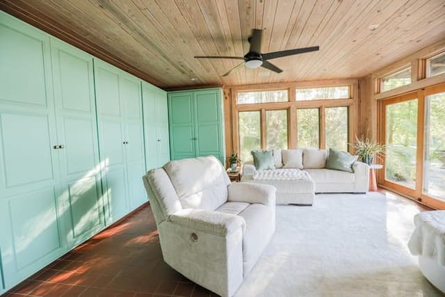 Image of Living space #2