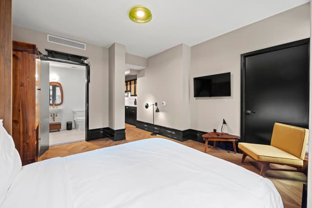 Image of Living space #3