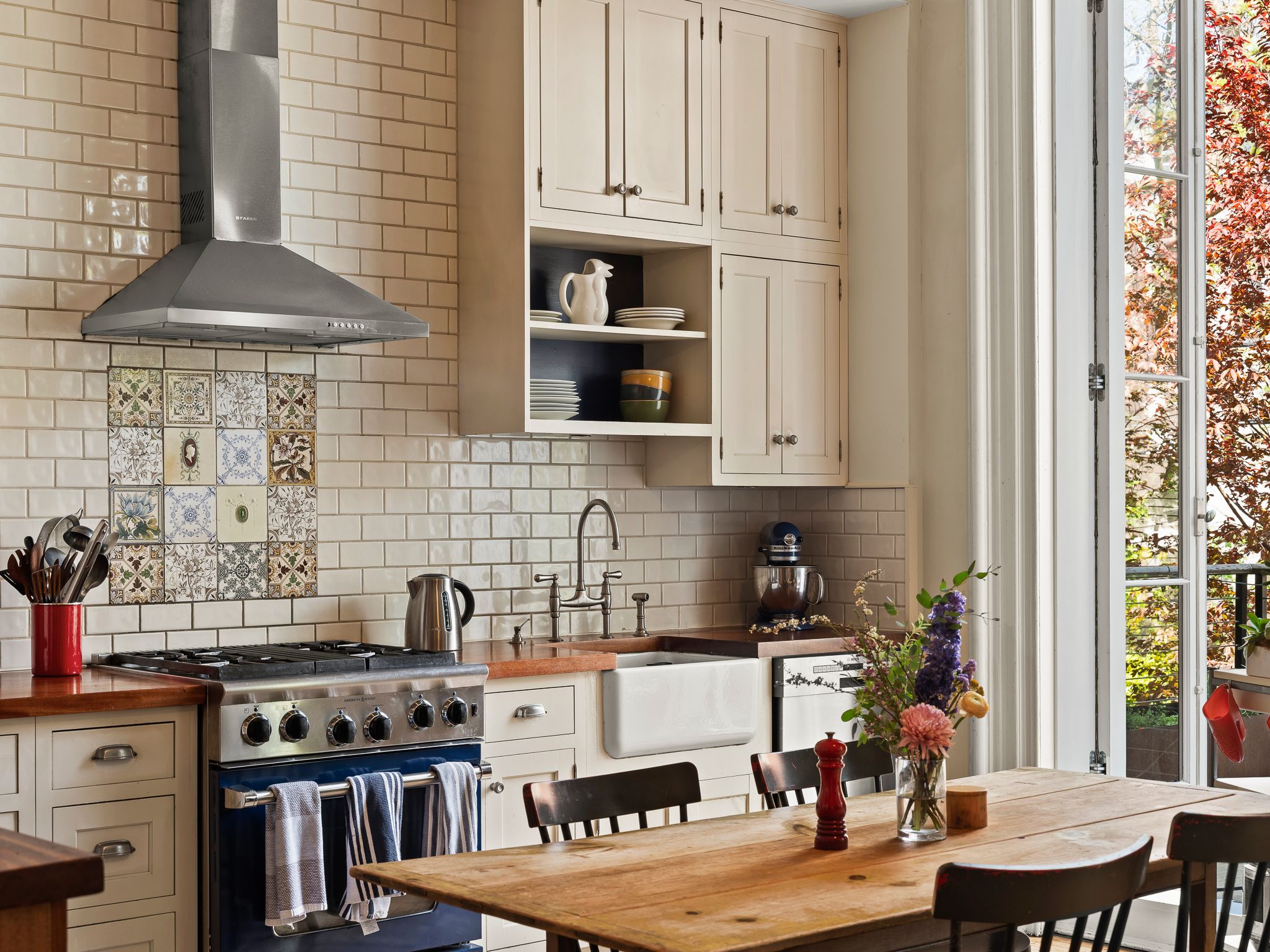 Grand Place | Clinton Hill | Brownstone Duplex w/ Private Garden photo 13