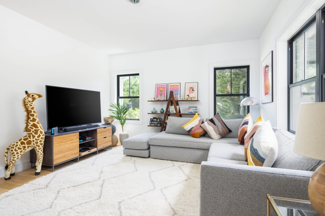 Image of Living space #2