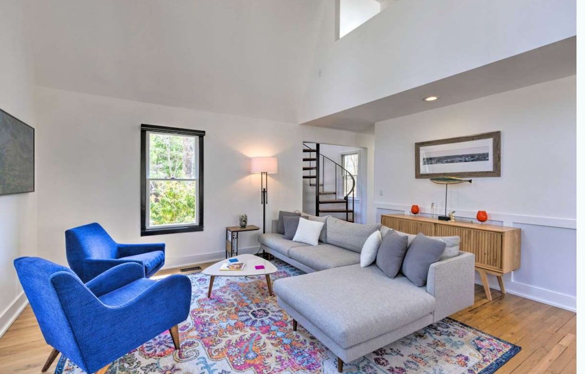 Boulder Villa | East Hampton | Upscale Home with Private Pool photo 13