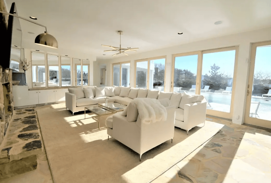 Furnished Luxury Rental in Hamptons
