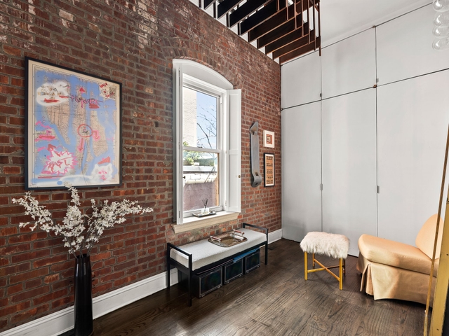 Image of Living space #11