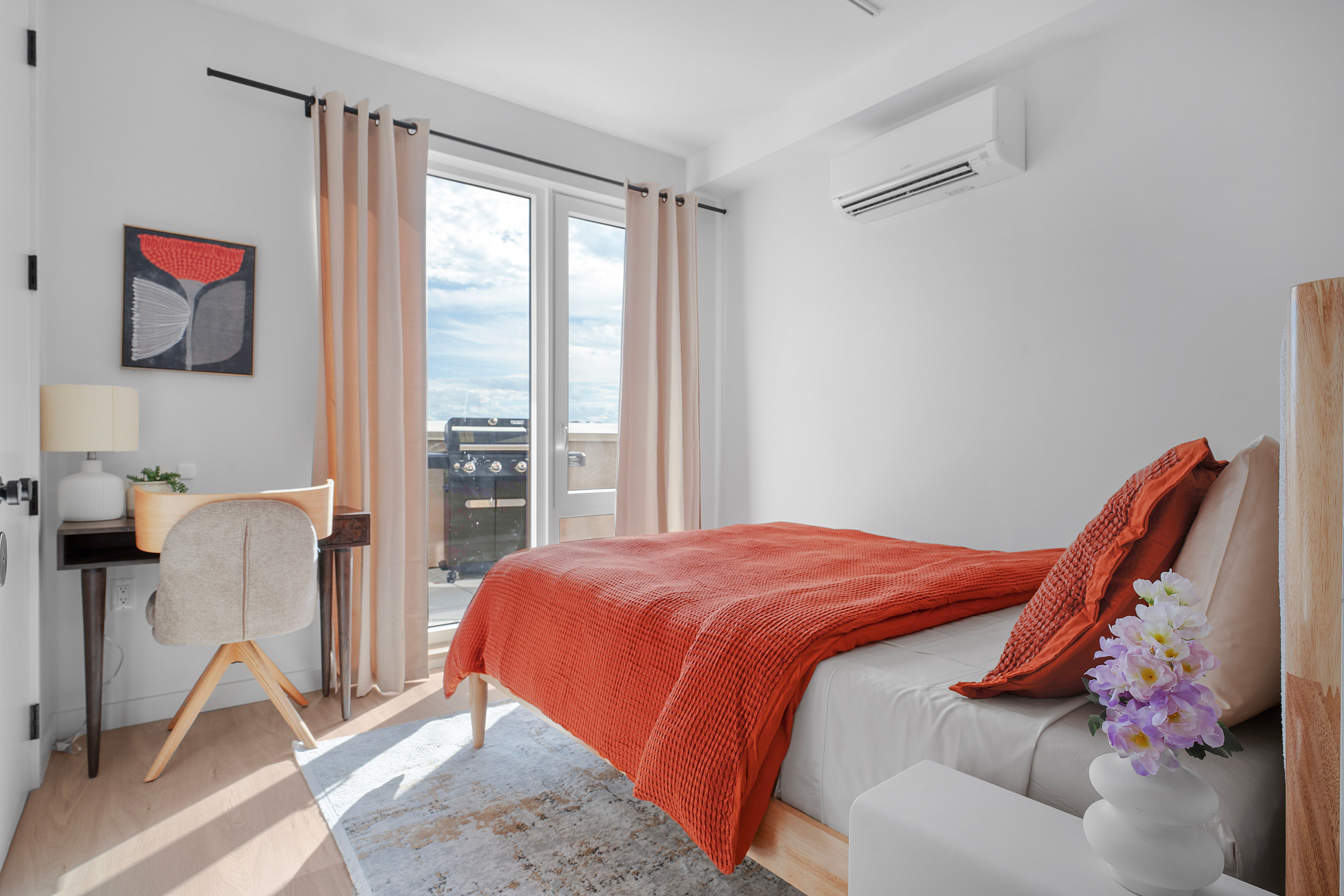 Seren 1006 | Greenpoint | Penthouse w/ Private Deck & River Views photo 17