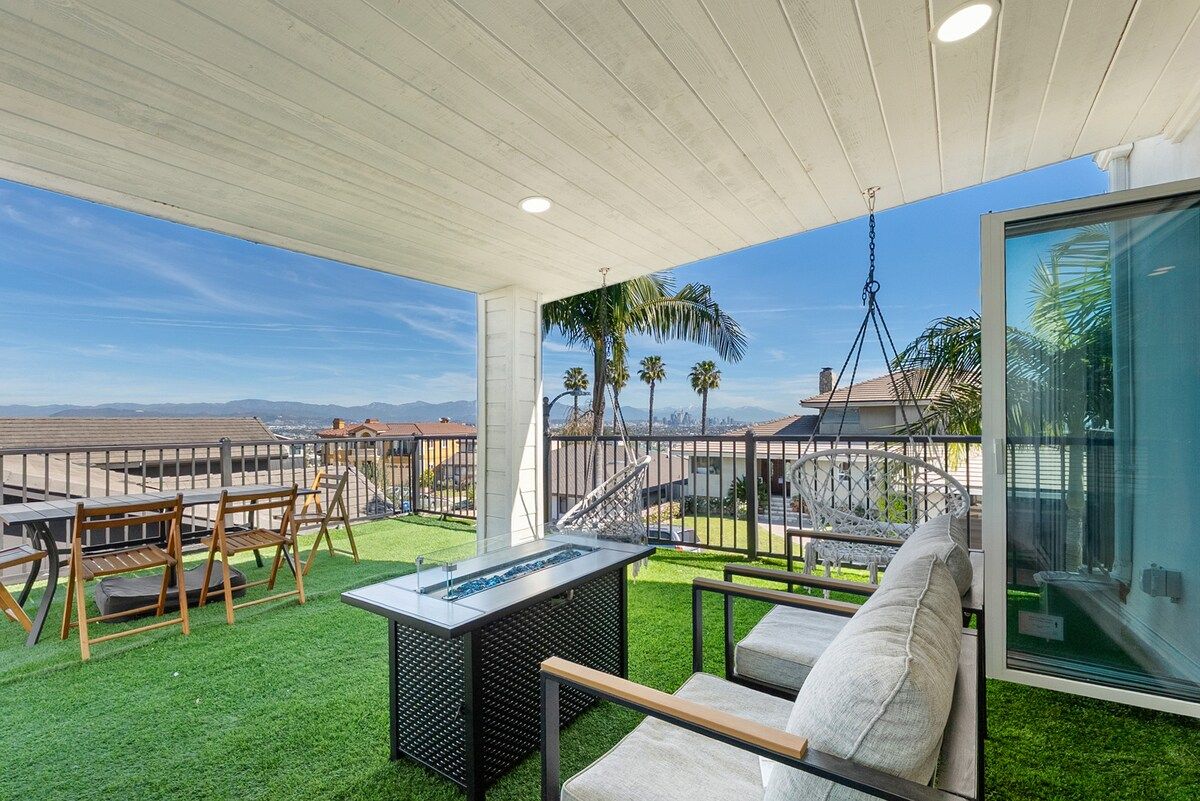 Casa Noire | Baldwin Hills | Luxe Hillside Villa with Hot Tub photo 17