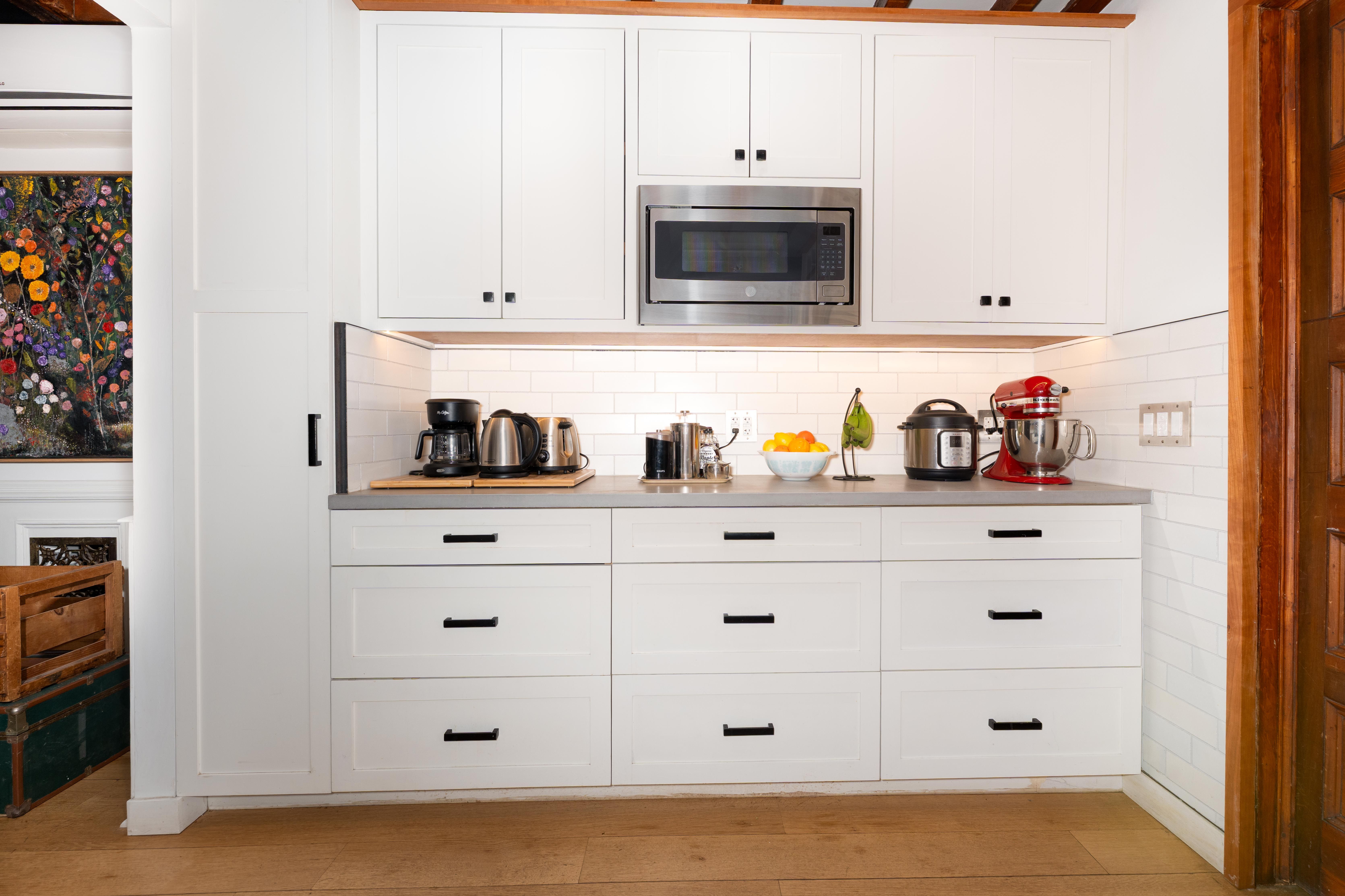 Bedstuy Belle | Bed-Stuy | Two-Story Apartment w/ Hot Tub, Sauna & Gym photo 11