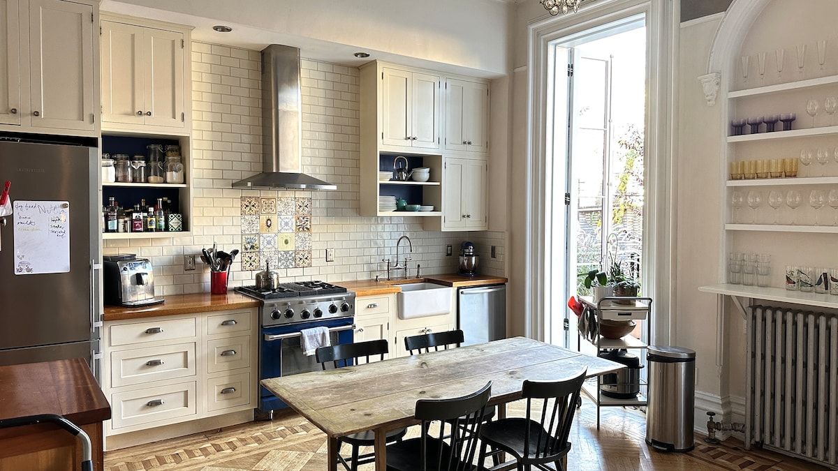 Grand Place | Clinton Hill | Brownstone Duplex w/ Private Garden photo 5