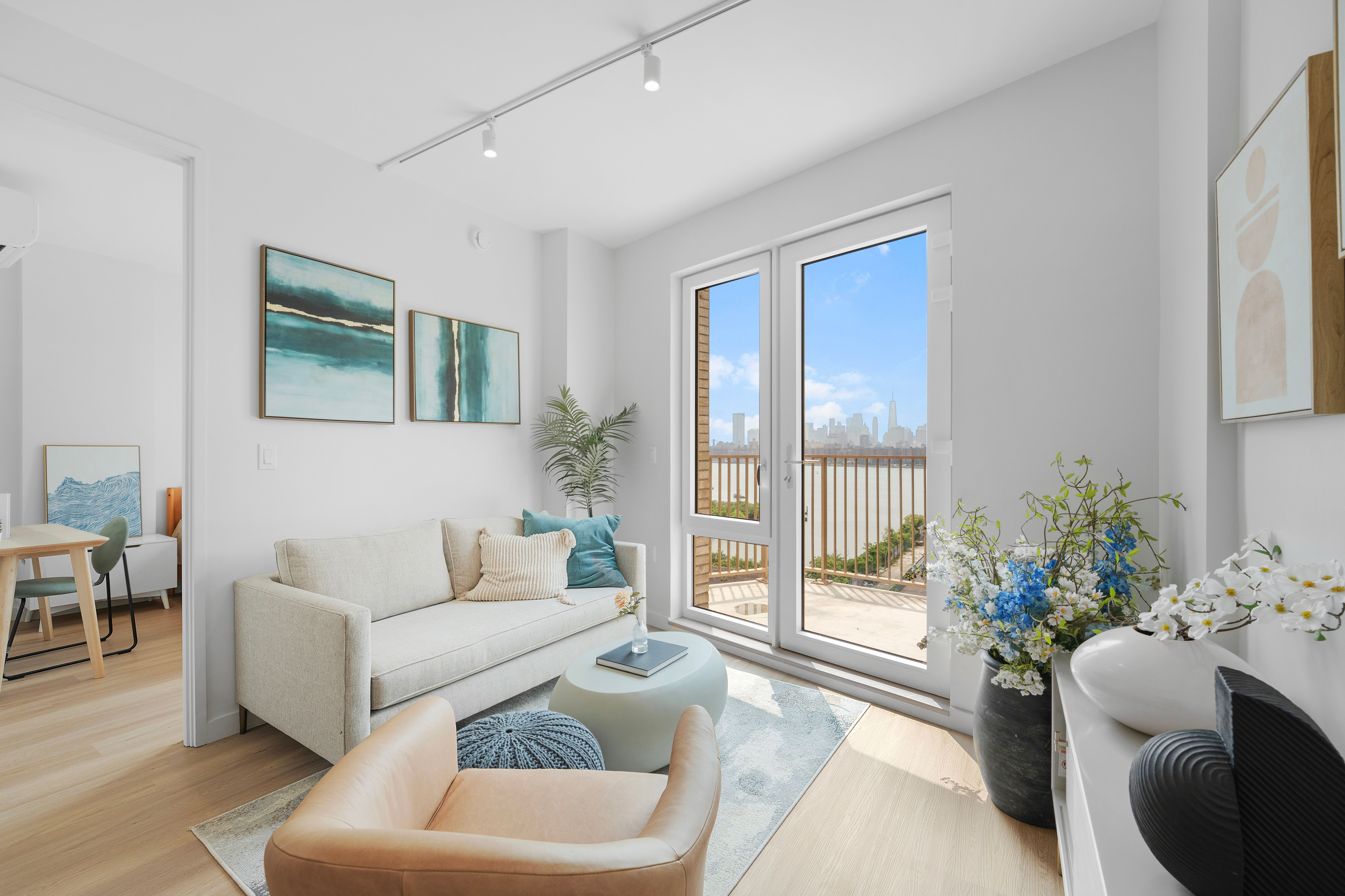 Seren 1102 | Greenpoint | Penthouse w/Private Deck & Views main photo