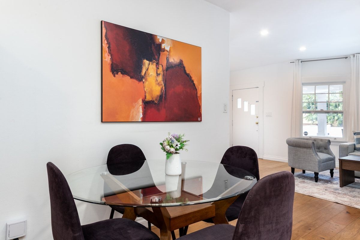 Carlton Retreat | Hollywood | Charming Home with Private Yard & Game Room photo 12