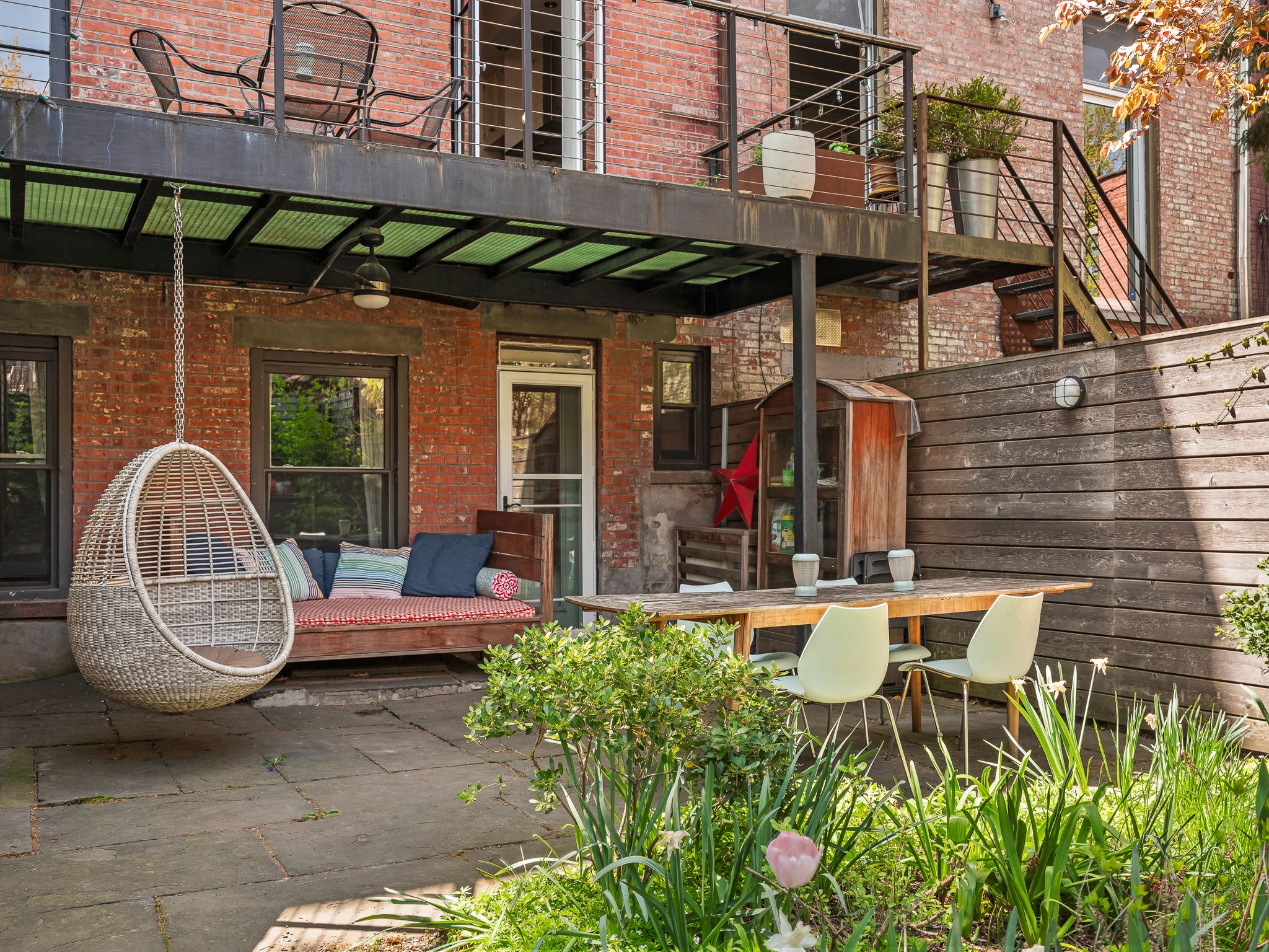 Grand Place | Clinton Hill | Brownstone Duplex w/ Private Garden photo 3