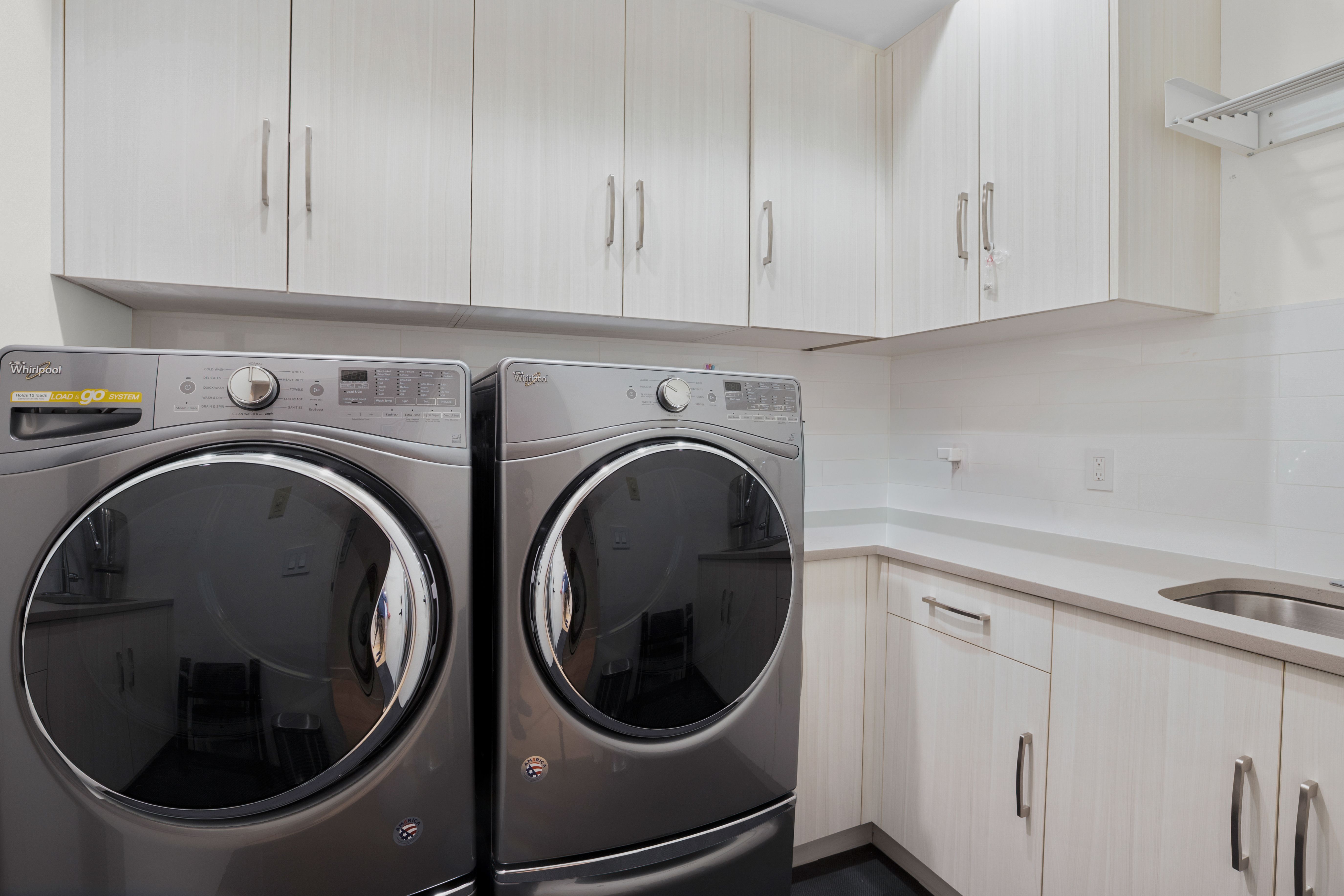 Timber Crest | Aspen | Designer Home with Sauna & Office photo 13