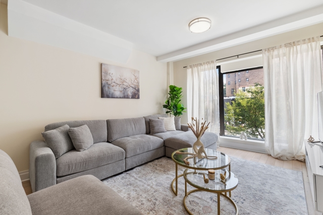 Image of Living space #2