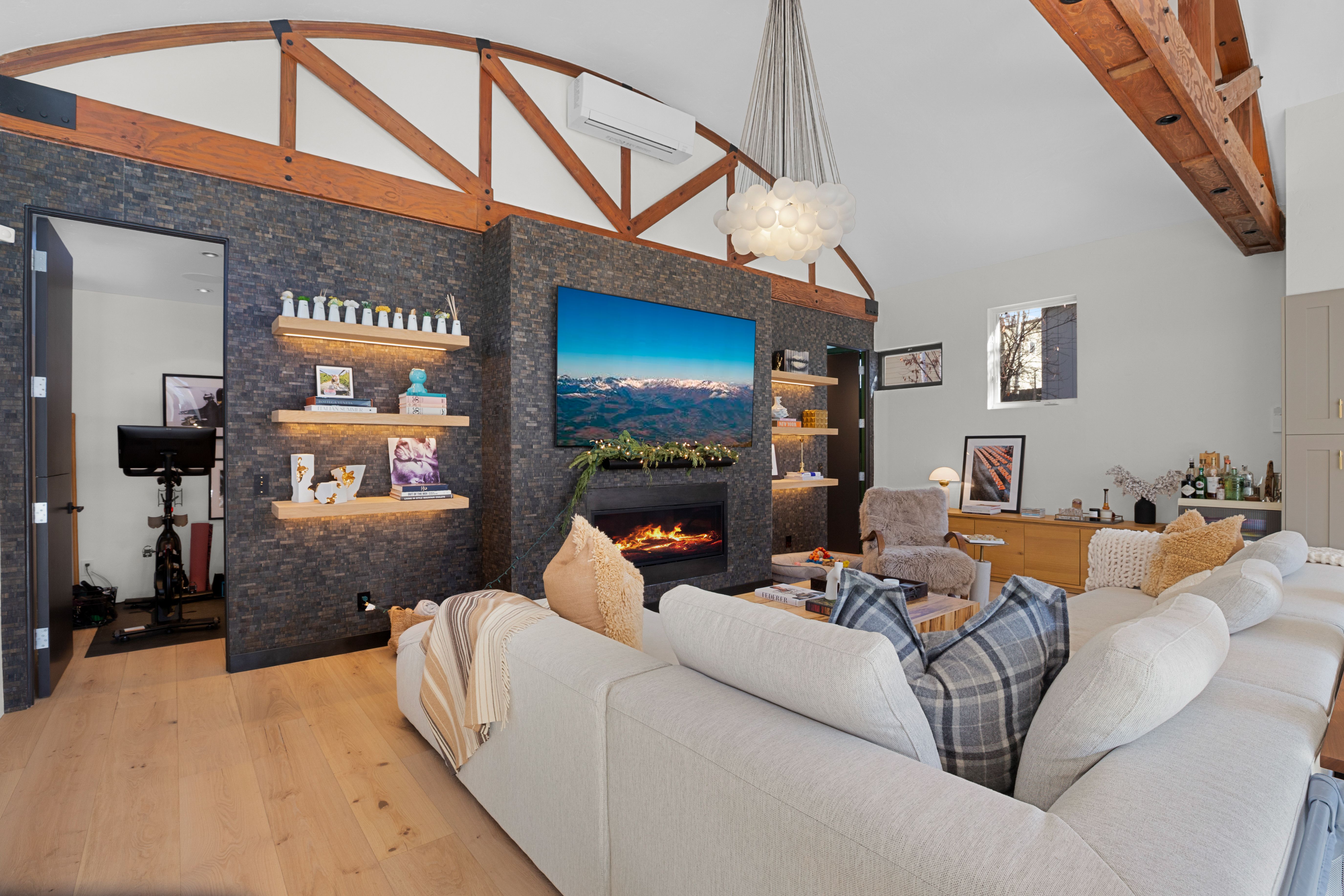 Timber Crest | Aspen | Designer Home with Sauna & Office photo 8