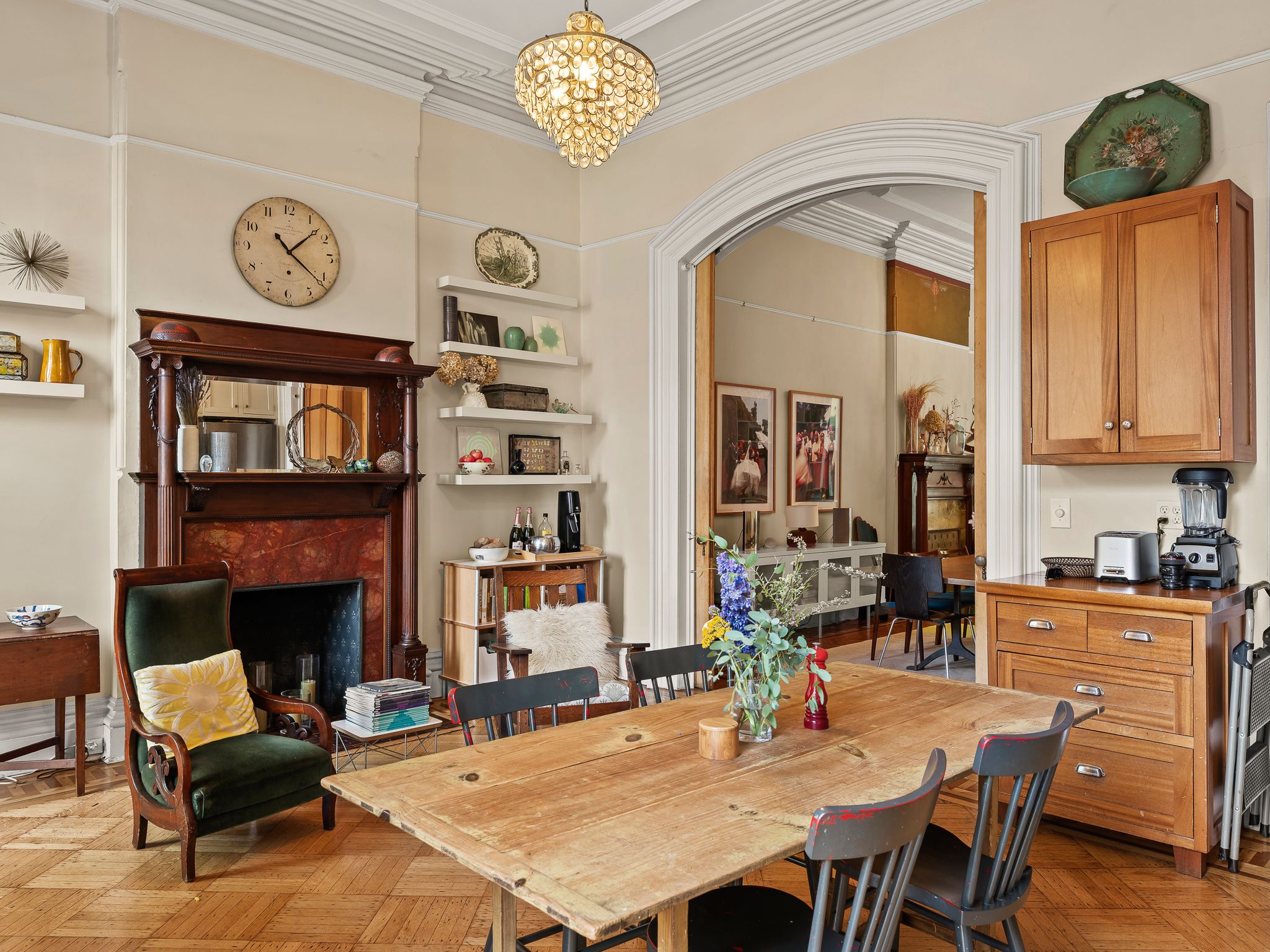 Grand Place | Clinton Hill | Brownstone Duplex w/ Private Garden photo 9