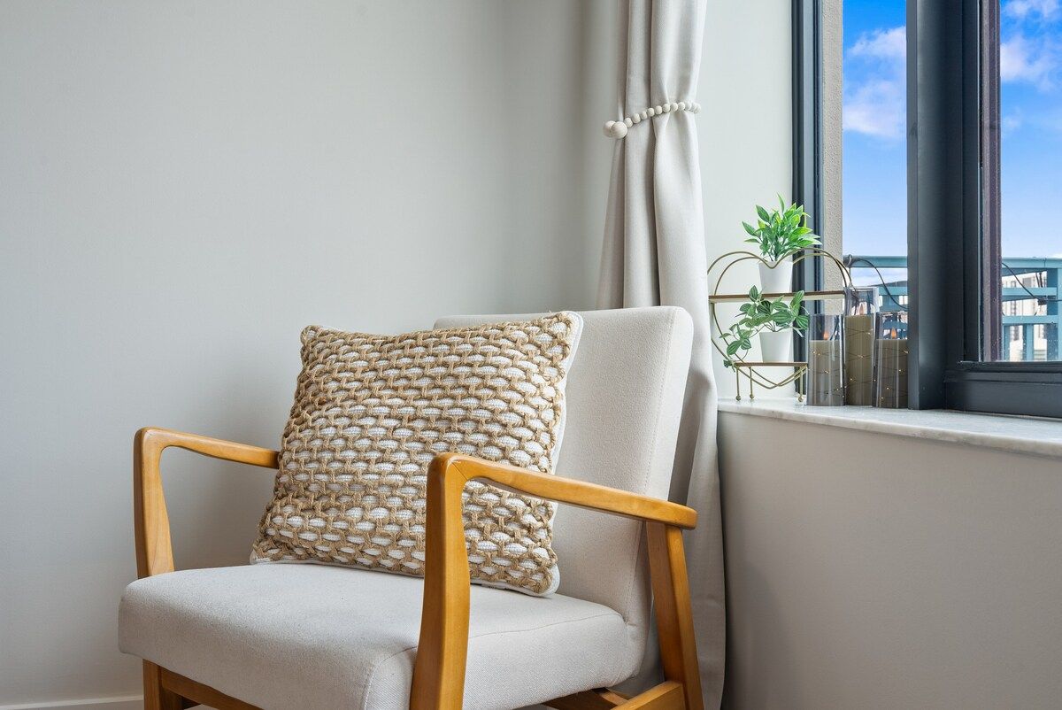 Palm Haven | Flagler Village | Apartment with Balcony & Rooftop Pool photo 28