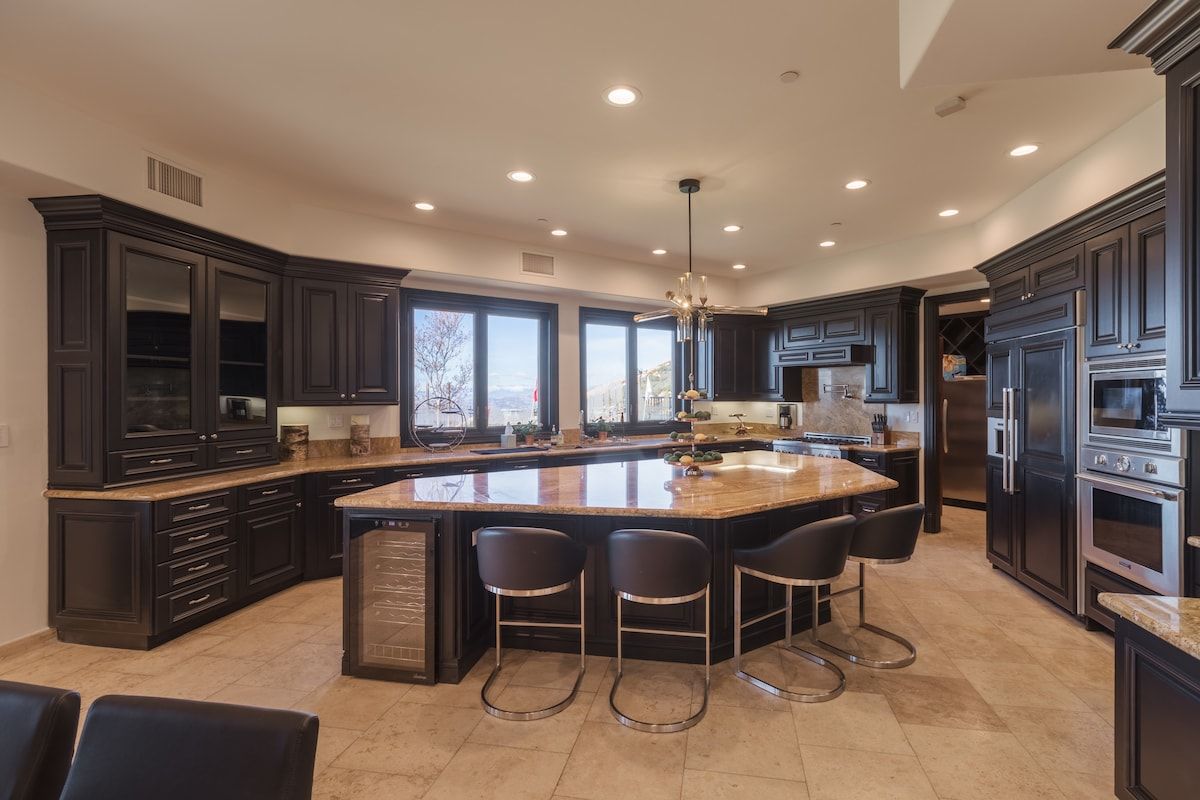 Malibu Sky View Estate | Malibu Hills | Private Estate with Pool & Mountain Views photo 11