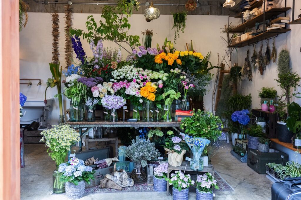 Susan’s Flowers & Artisan Boutique