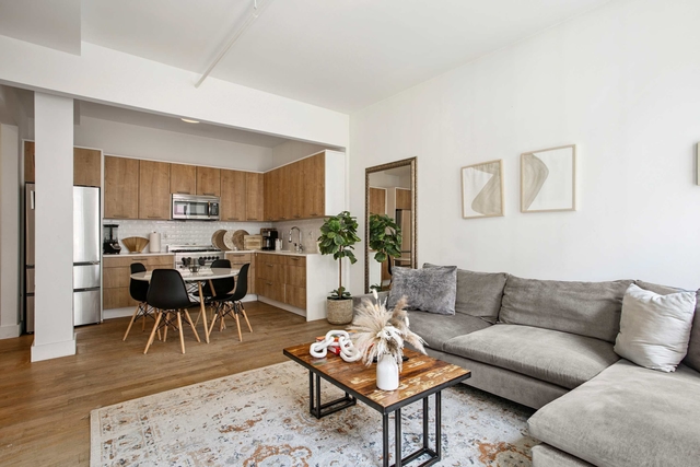 Image of Living space #5
