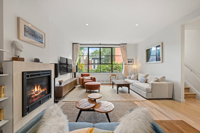 Image of Living space #2