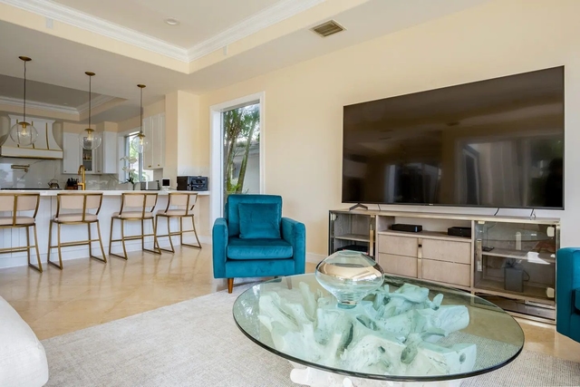 Image of Living space #5