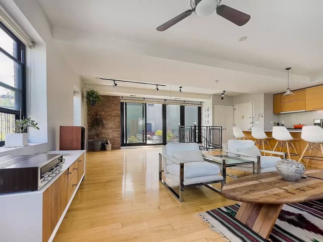 Image of Living space #2