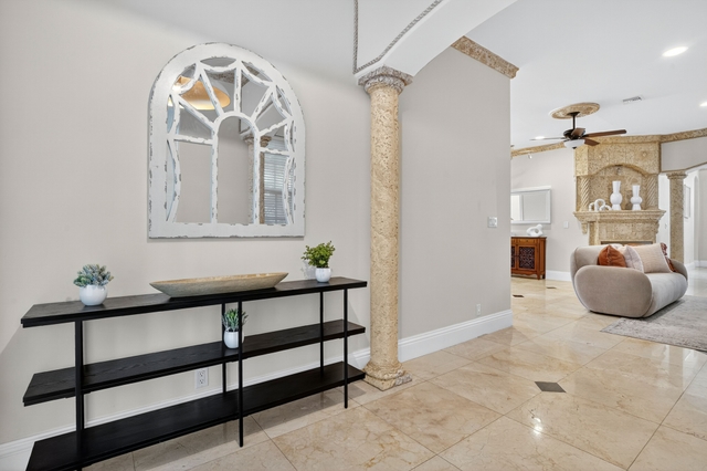 Image of Living space #10