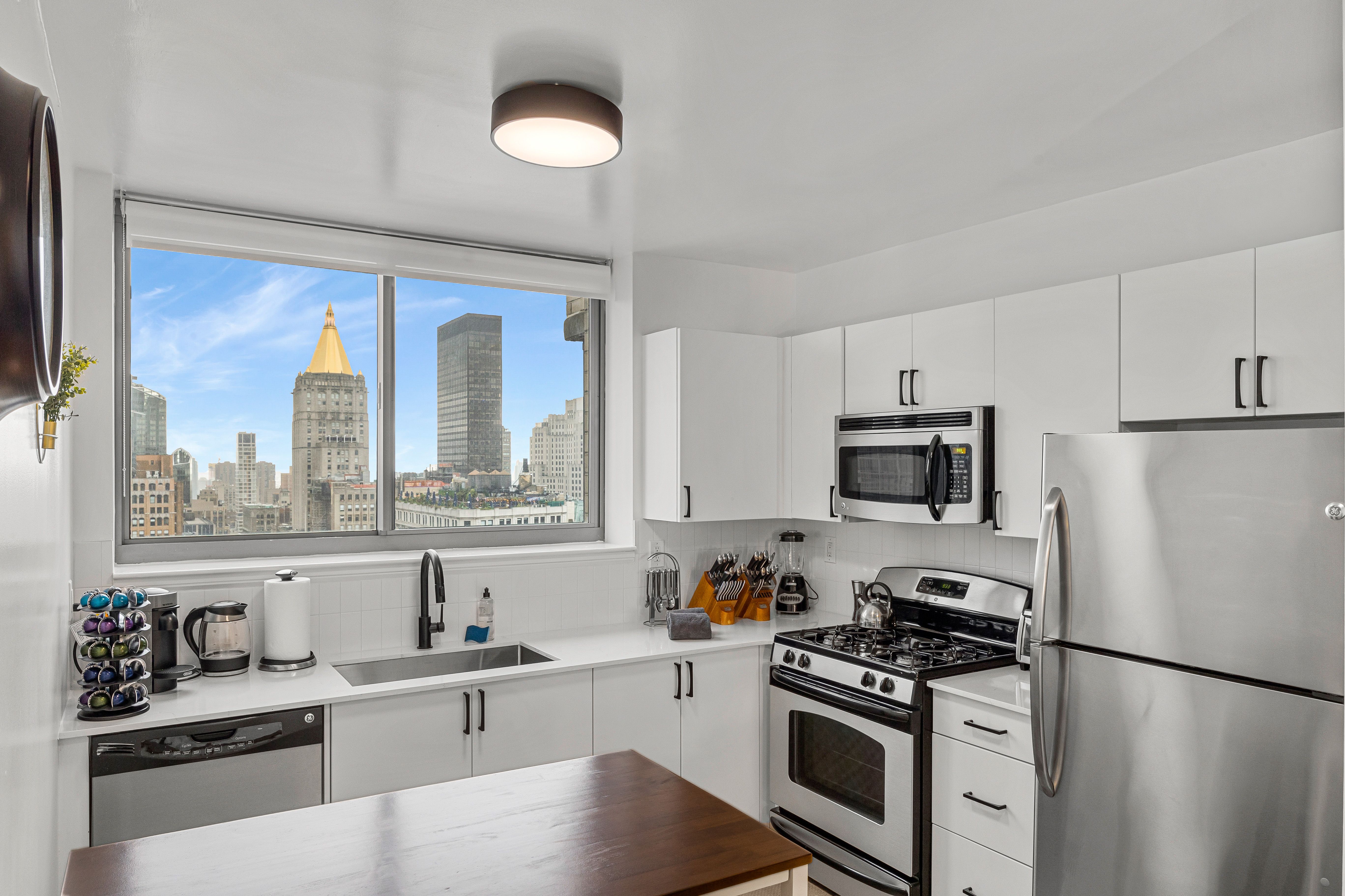 Flatiron Place | Chelsea | Condo w/ Panoramic Views photo 17