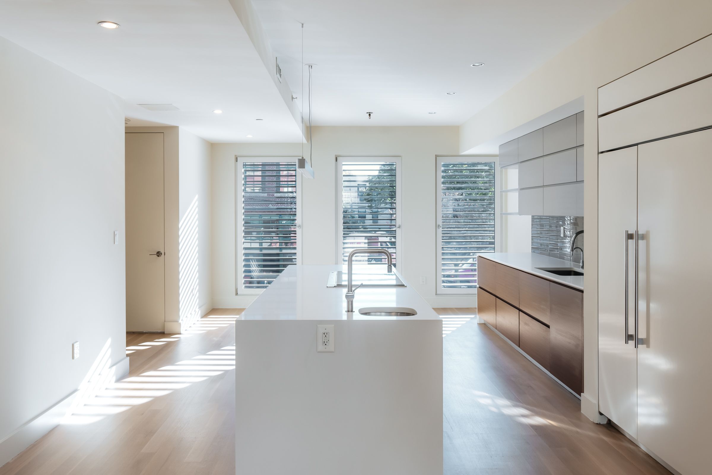 Union Crest | Carroll Gardens | Skyline Townhouse with Balcony photo 3