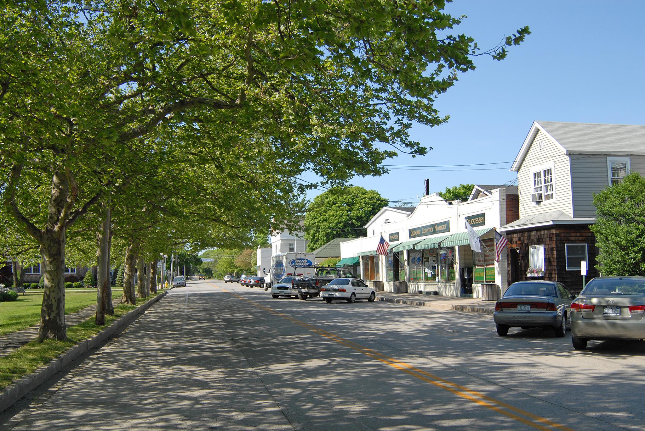 Dinner & Downtown Festival Vibes
