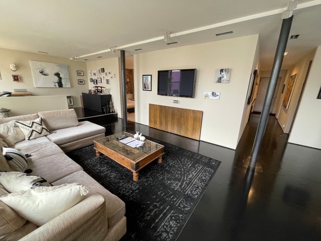 Image of Living space #5