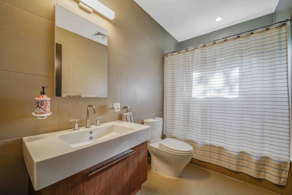 Eastwood Villa | East Hampton | Modern Retreat with Pool and Spa photo 29