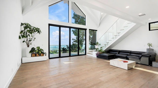 Image of Living space #3