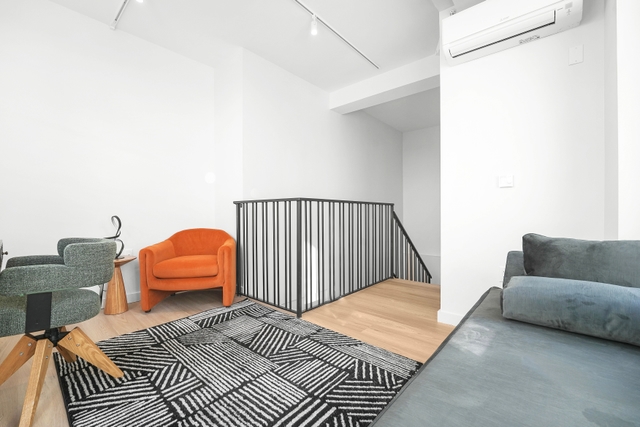 Image of Living space #5