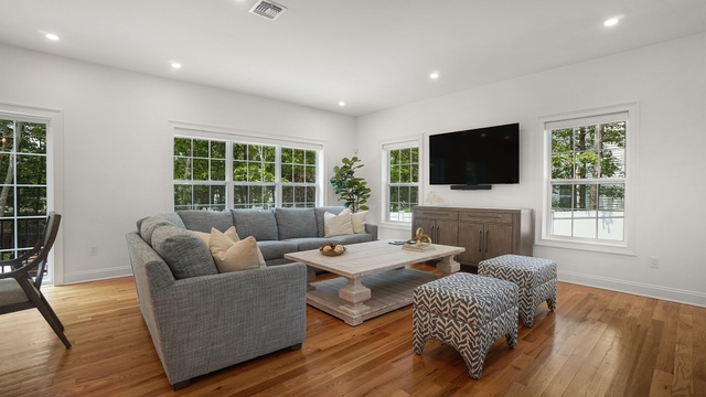 Image of Living space #3