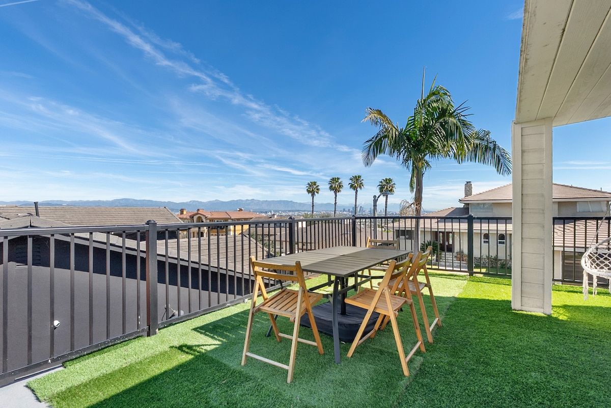 Casa Noire | Baldwin Hills | Luxe Hillside Villa with Hot Tub photo 18