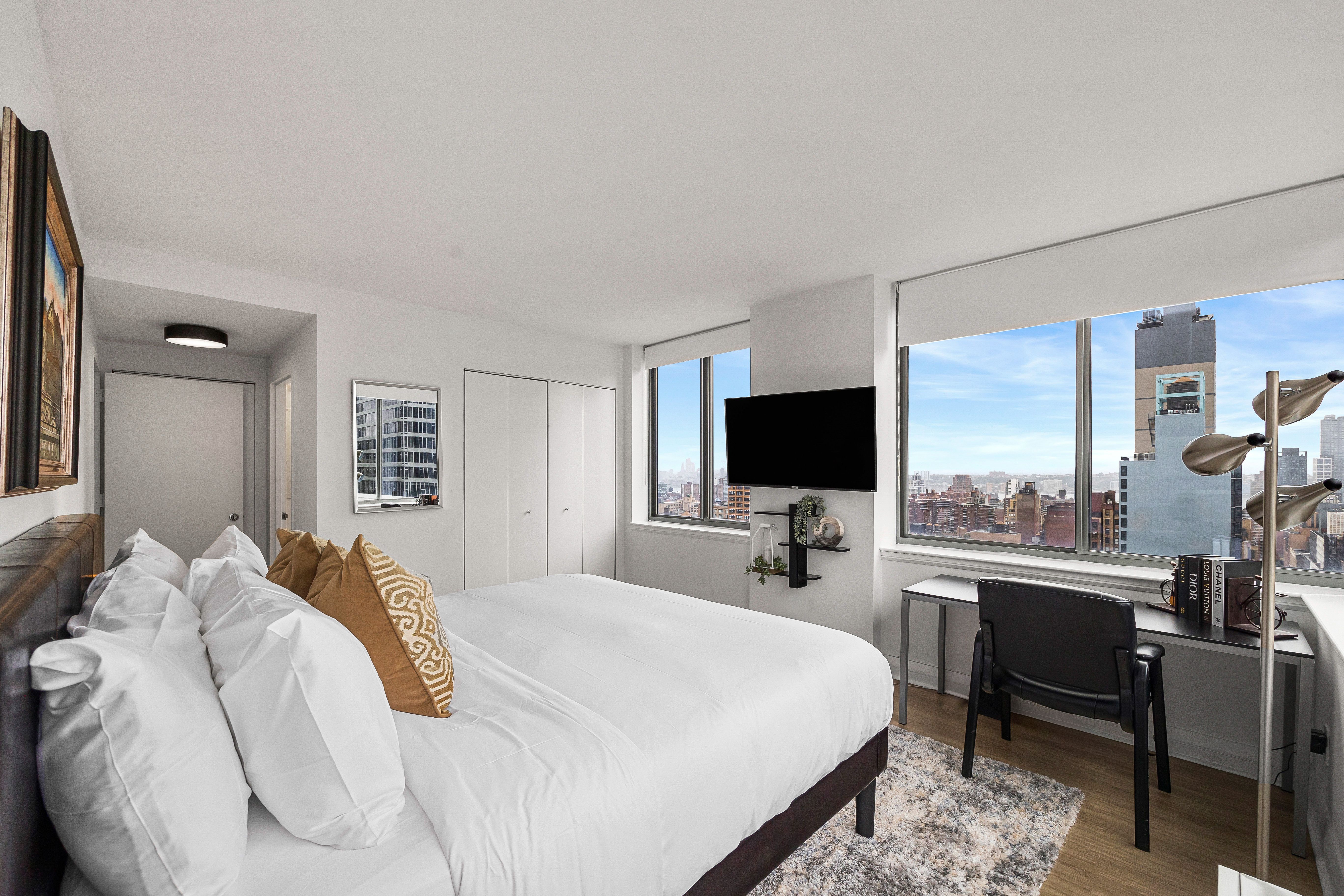Flatiron Place | Chelsea | Condo w/ Panoramic Views photo 25